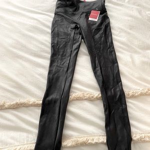 Black spanx faux leather skinny legging